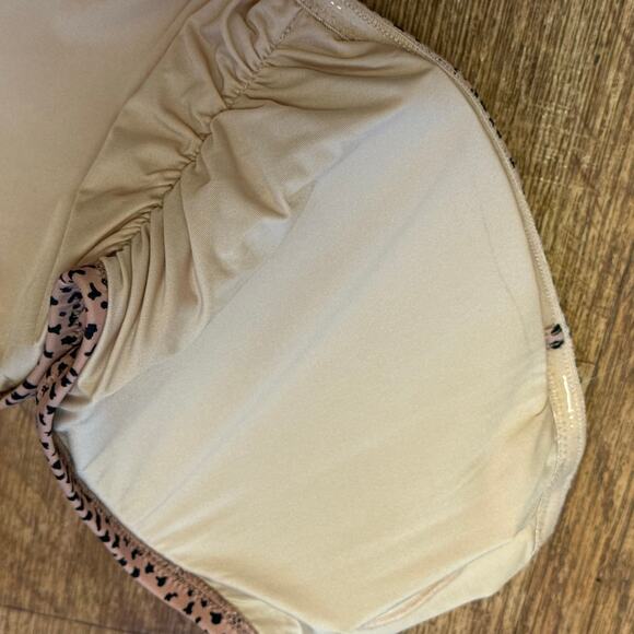 A Pea in the Pod Maternity Animal Print Convertible Two-Piece Swimsuit Set - Picture 5 of 12